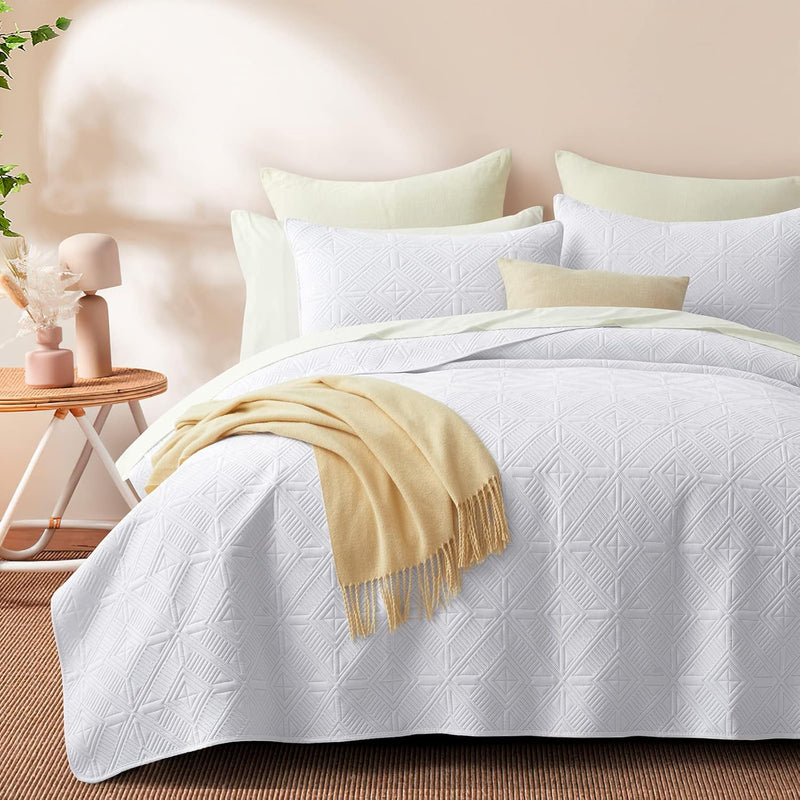 King Size Quilt White Bedspreads With 2 Pillow Shams - All Season Soft Quilt B