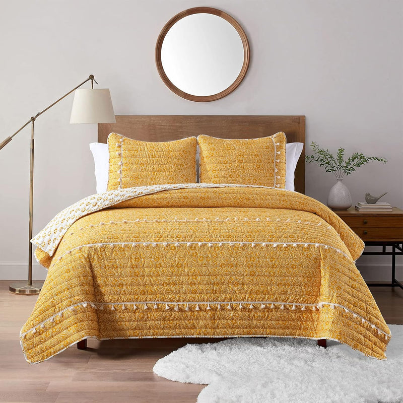 Boho Style Yellow Queen Quilt Set With Tassle, Soft And Lightweight Bedspread