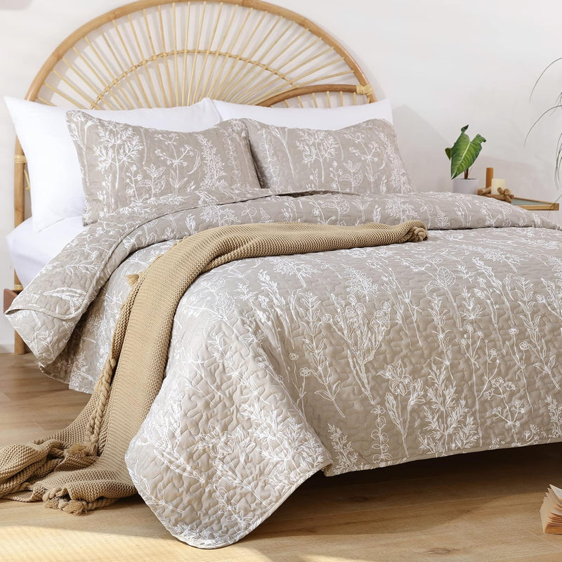 Quilts Queen Size Oatmeal Bed Spread With White Floral Pattern Botanical Micro
